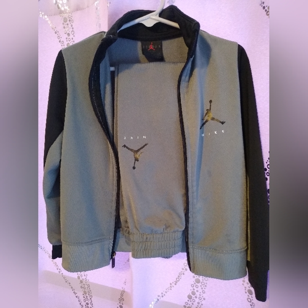 Nike Air Jordan Gray& Black Sweatsuit